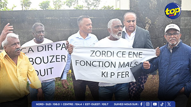 Au moins quatre personnes interpellées, dont Devarajen Kanaksabee et Rajen Narsinghen Manifestation du « Mouvement Rann Nou La Terre » à Côte-d’Or :