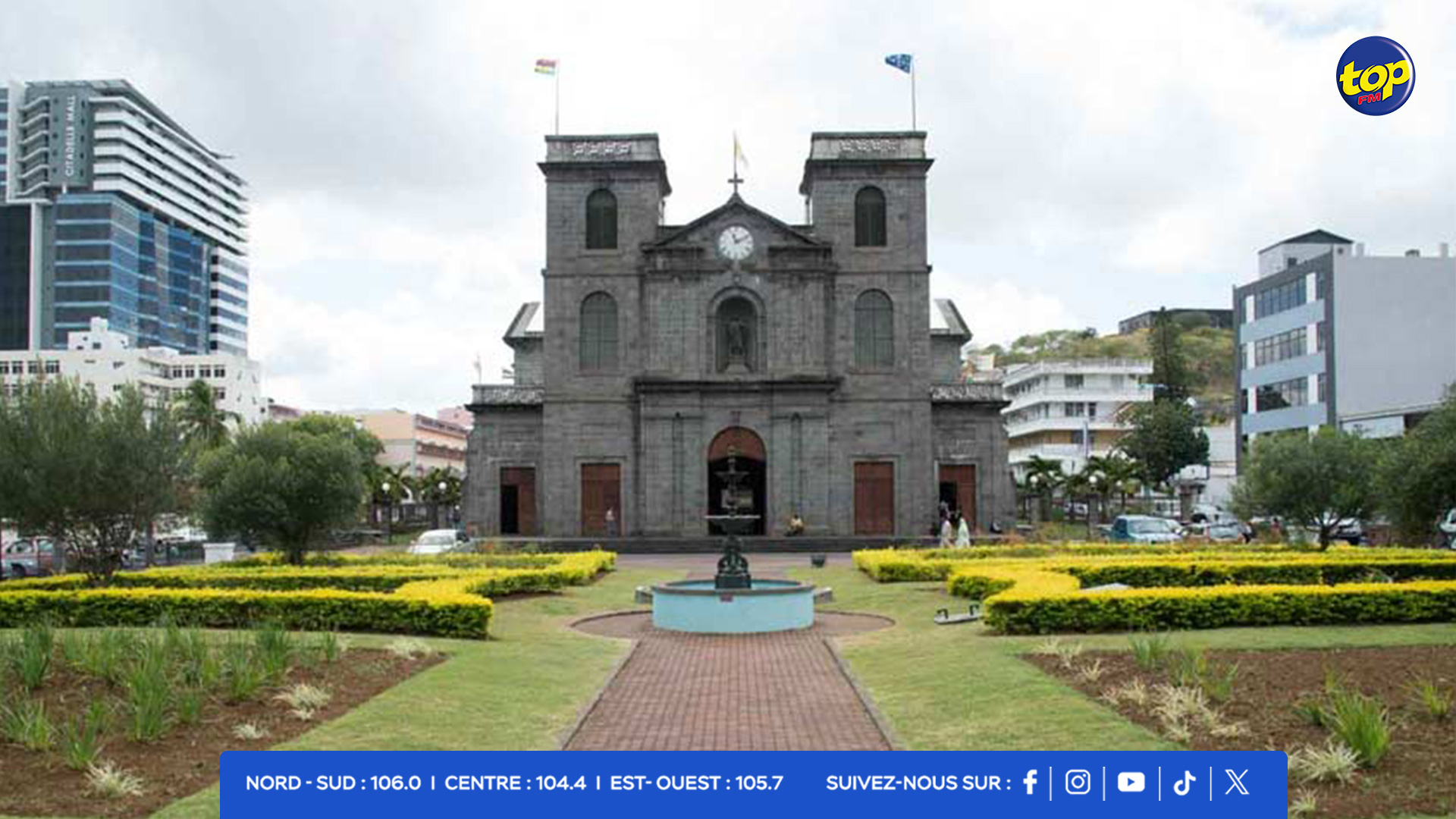 cathédrale St Louis à Port-Louis cathédrale St Louis à Port-Louis